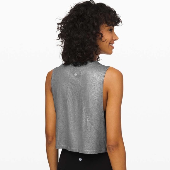 LULULEMON MUSCLE LOVE CROPPED TANK TOP - SIZE 6 - METALIC SILVER - Picture 2 of 5